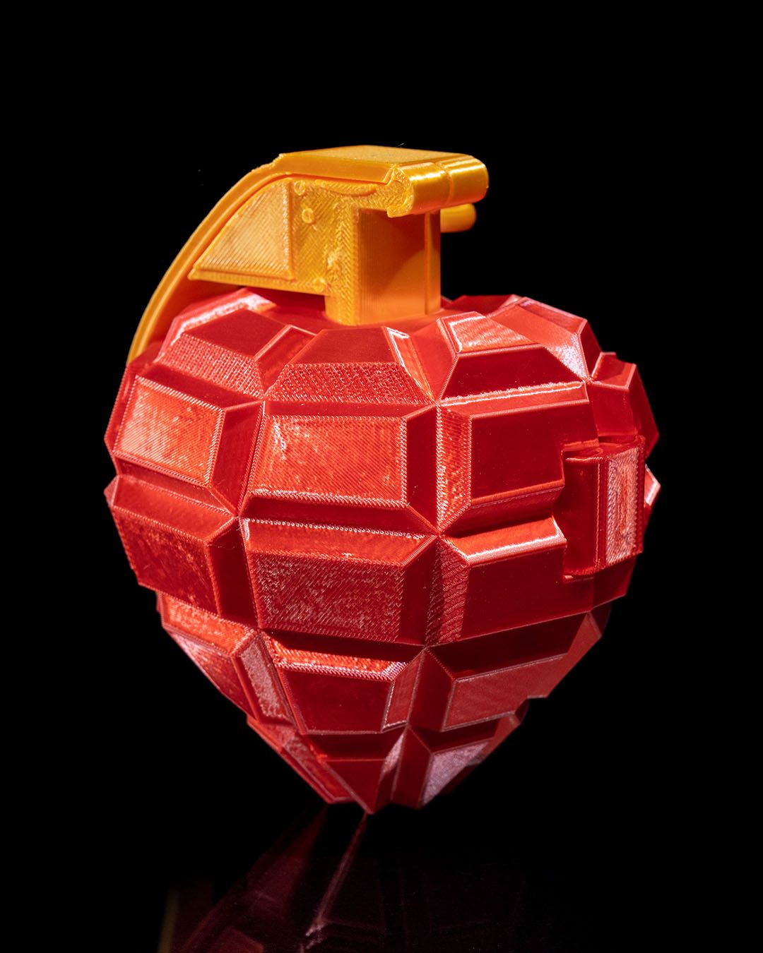 Love Grenade - Image 3