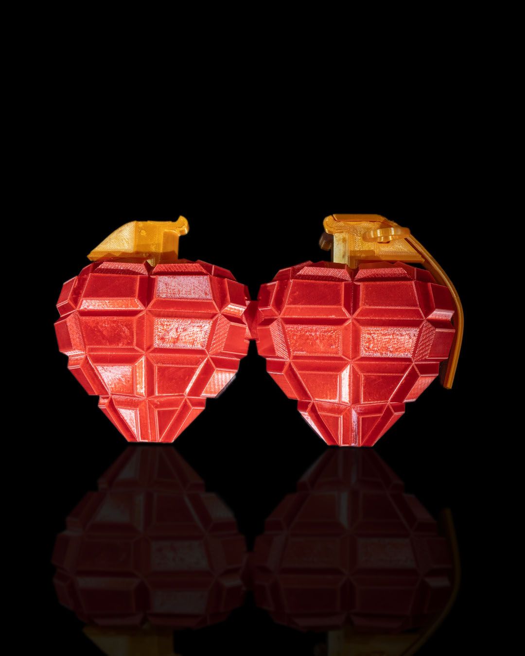 Love Grenade - Image 6