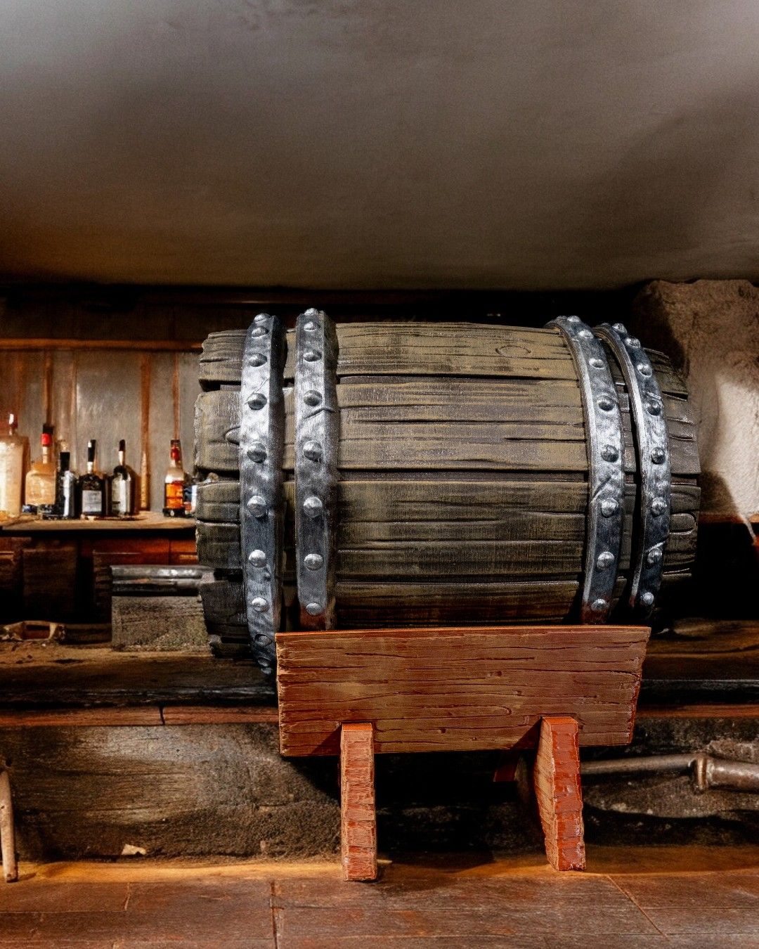 Oak Barrel Wine Bag Dispenser - Image 4