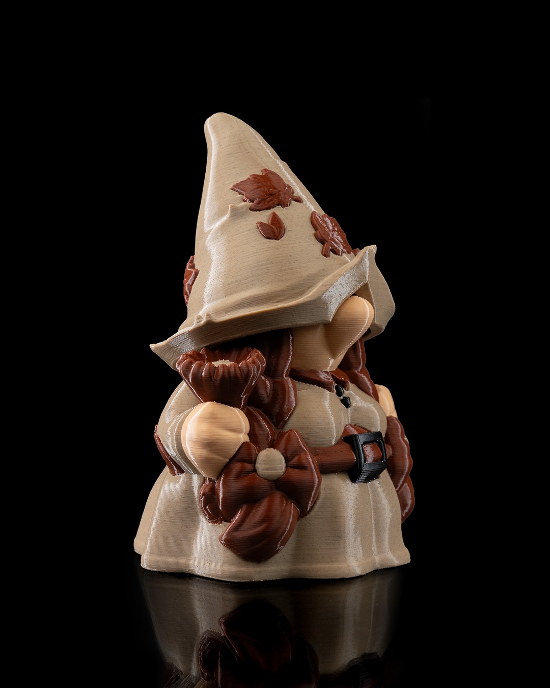 Mrs. Hazel Gnome Statue - Image 4