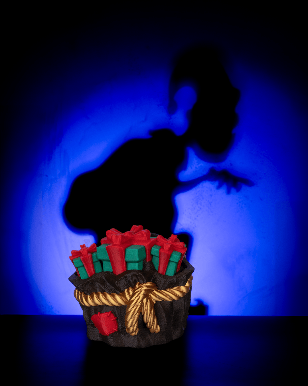 Sneaky Snatcher Table Lamp - Image 2