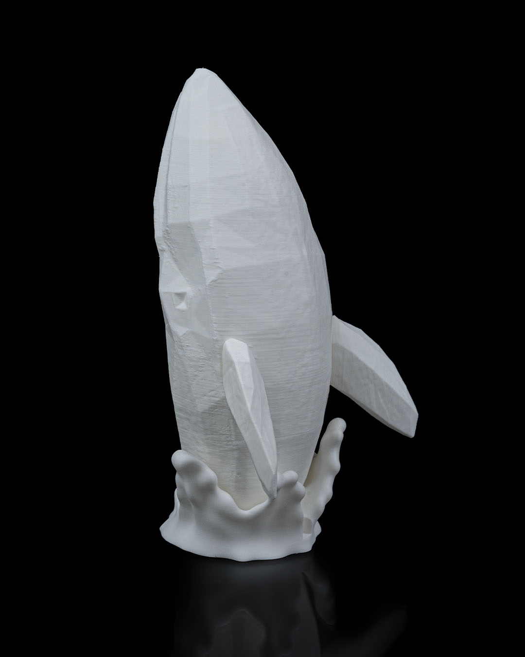 Low Poly Whale Table Lamp - Image 5