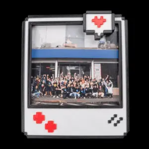 Pixel Snap - Magnetic Photo Frame